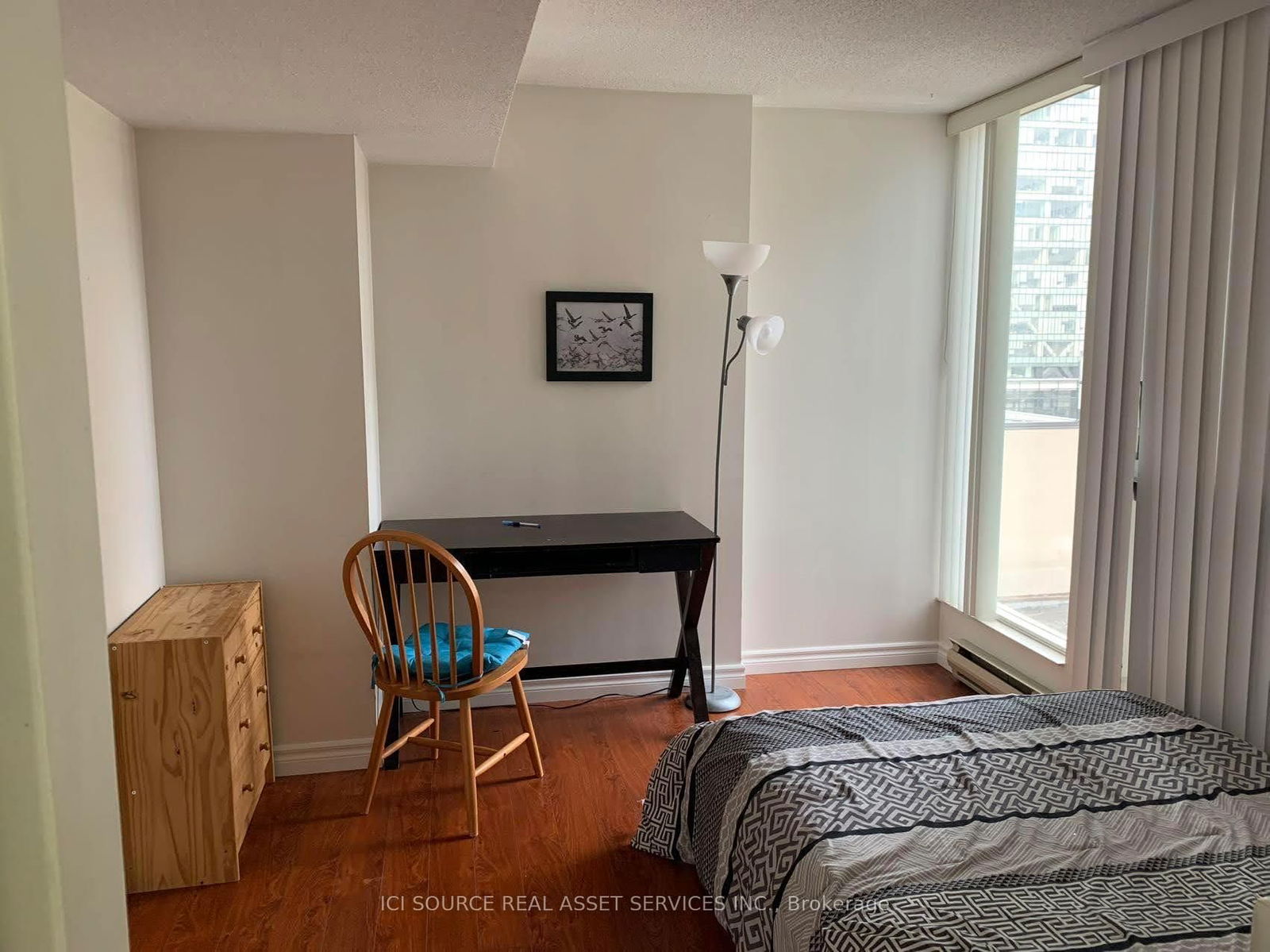 55 Centre Ave, unit 706 for rent