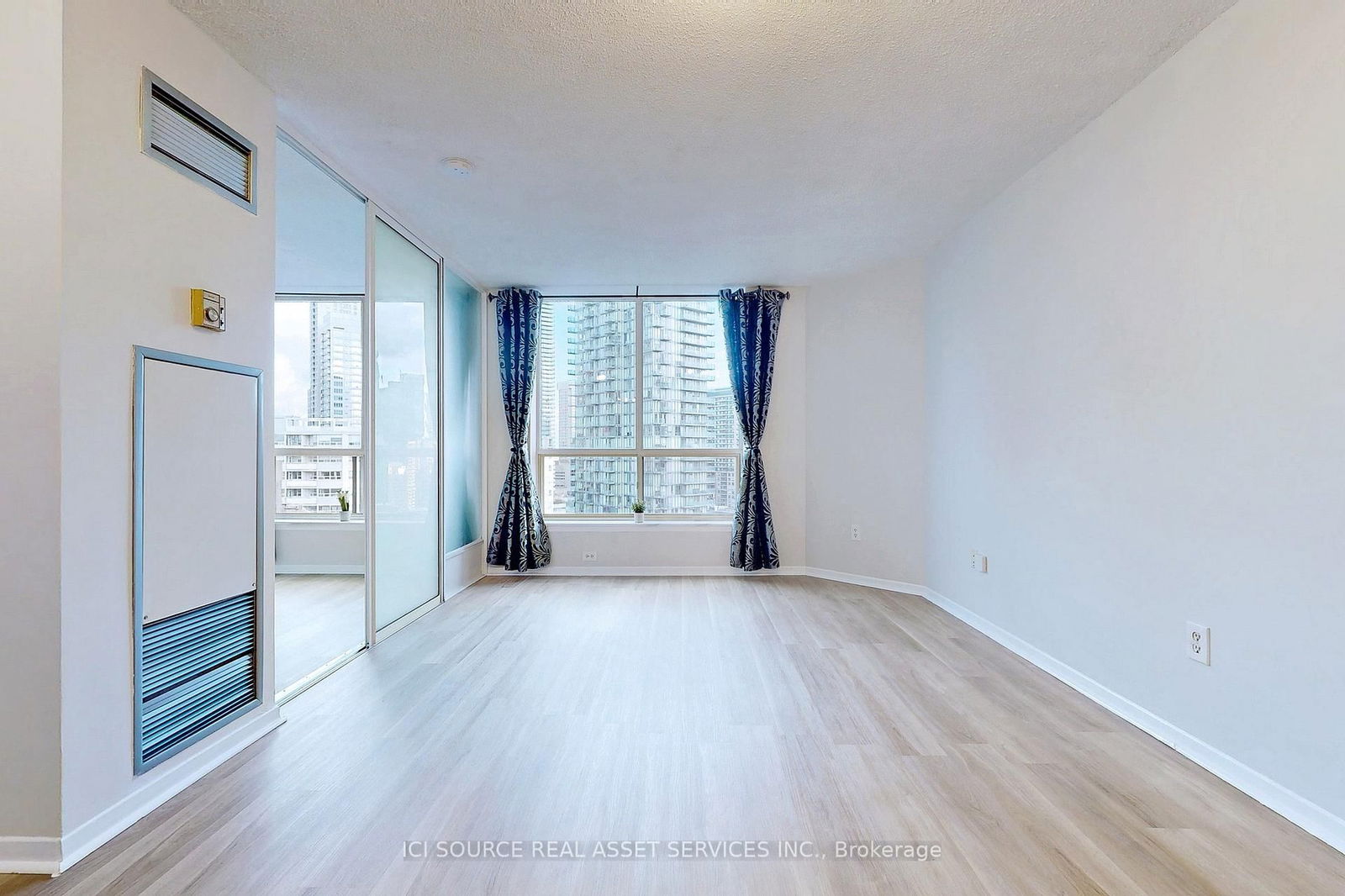 44 St. Joseph St, unit 2505 for rent