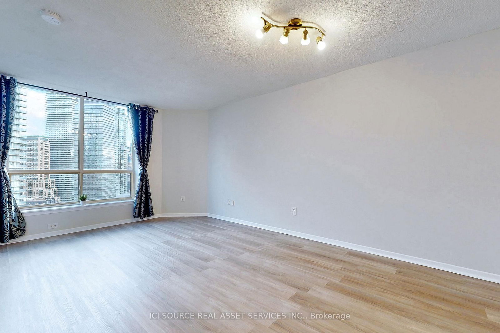 44 St. Joseph St, unit 2505 for rent