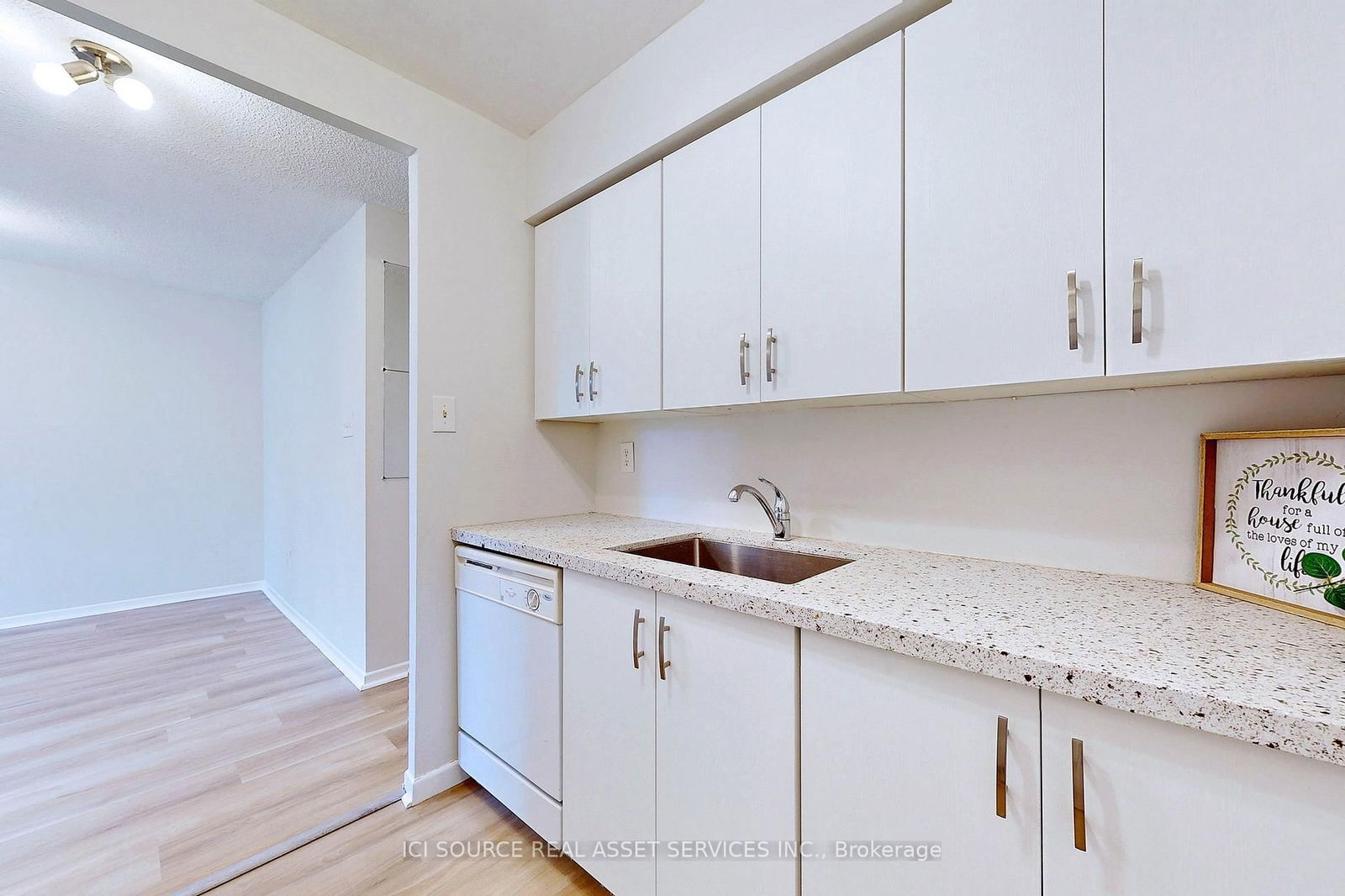 44 St. Joseph St, unit 2505 for rent