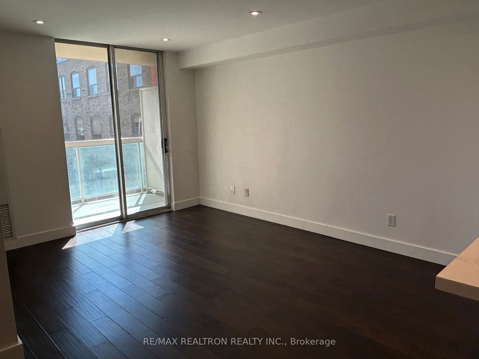 323 Richmond St E, unit 508 for rent