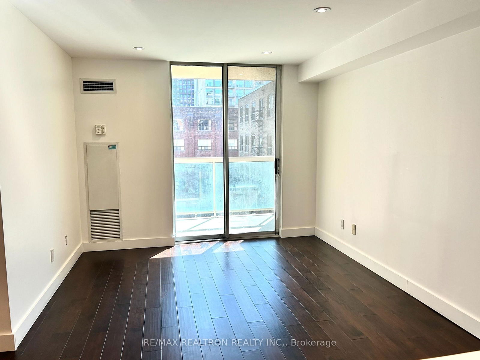 323 Richmond St E, unit 508 for rent