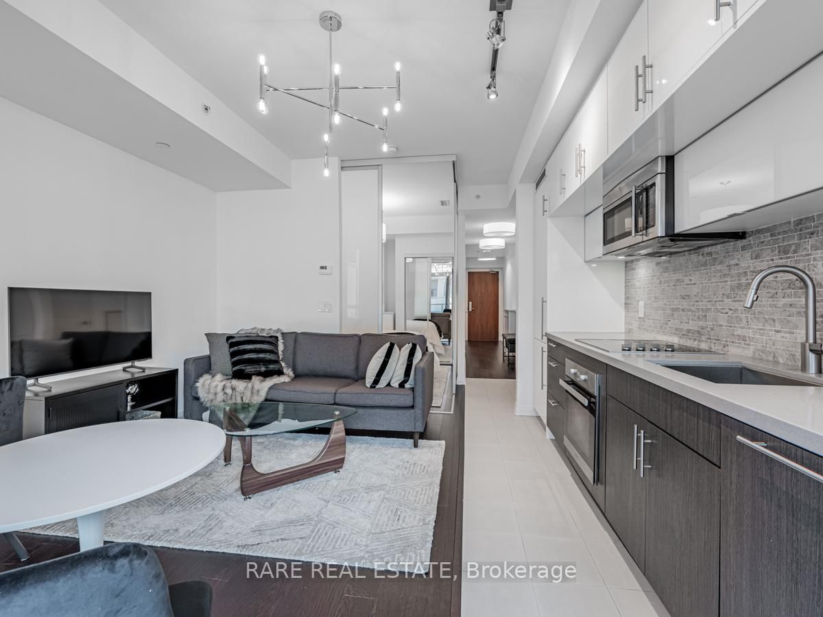 8 Mercer St, unit 704 for rent