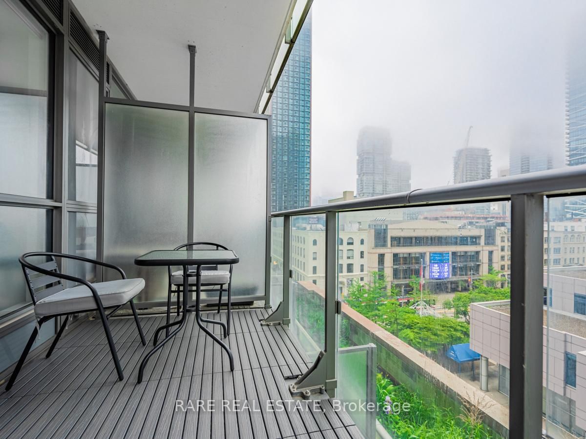 8 Mercer St, unit 704 for rent