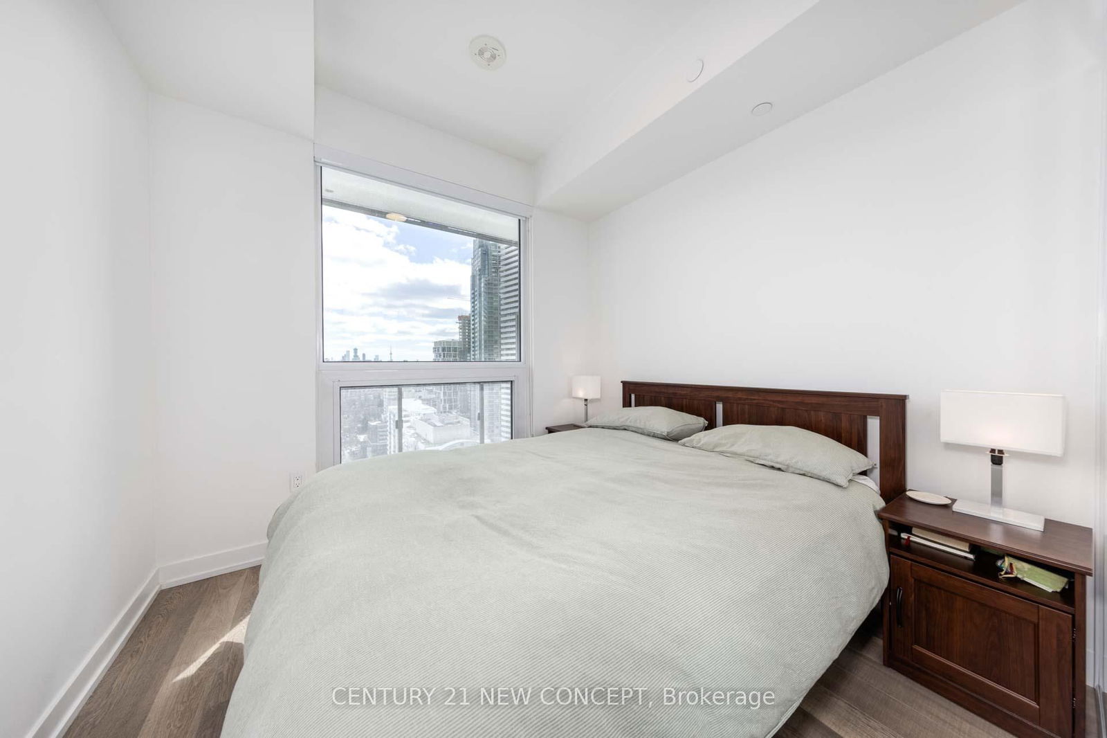 39 Roehampton Ave, unit 2003 for sale