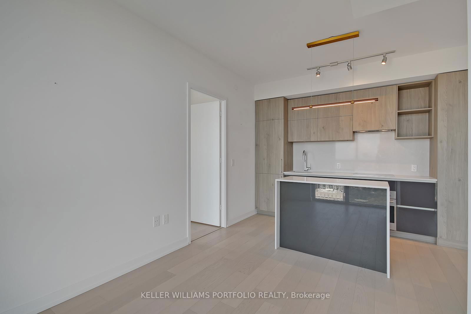 1 Yorkville Ave, unit 4811 for rent