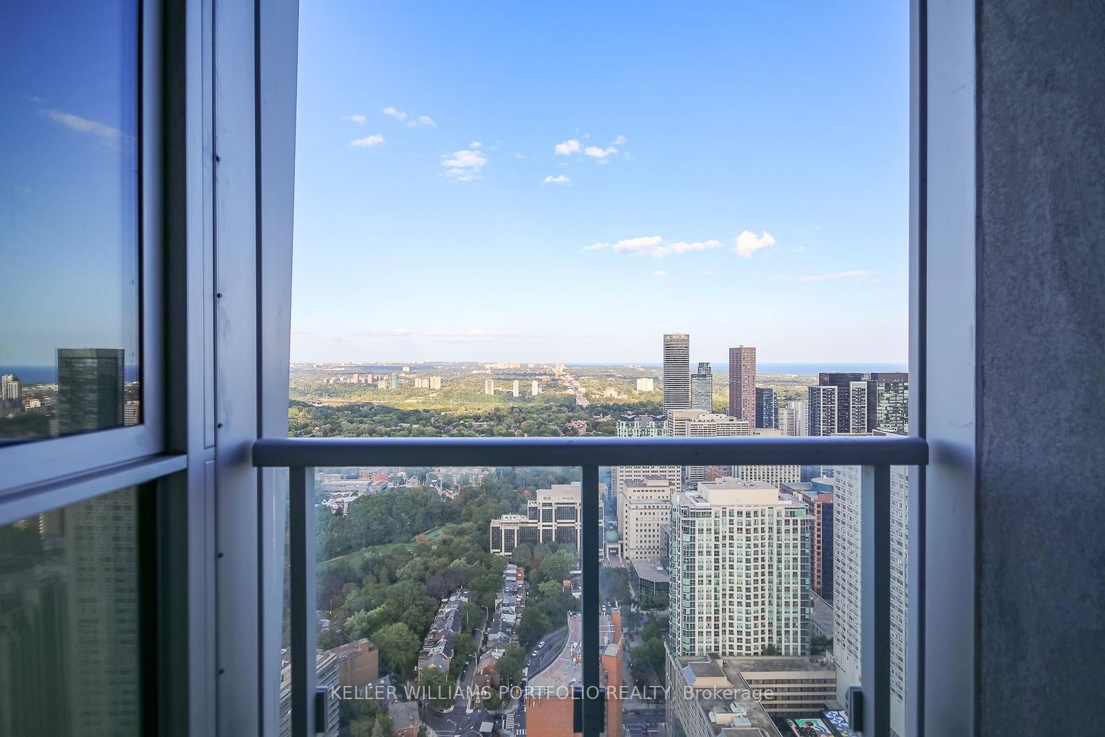 1 Yorkville Ave, unit 4811 for rent