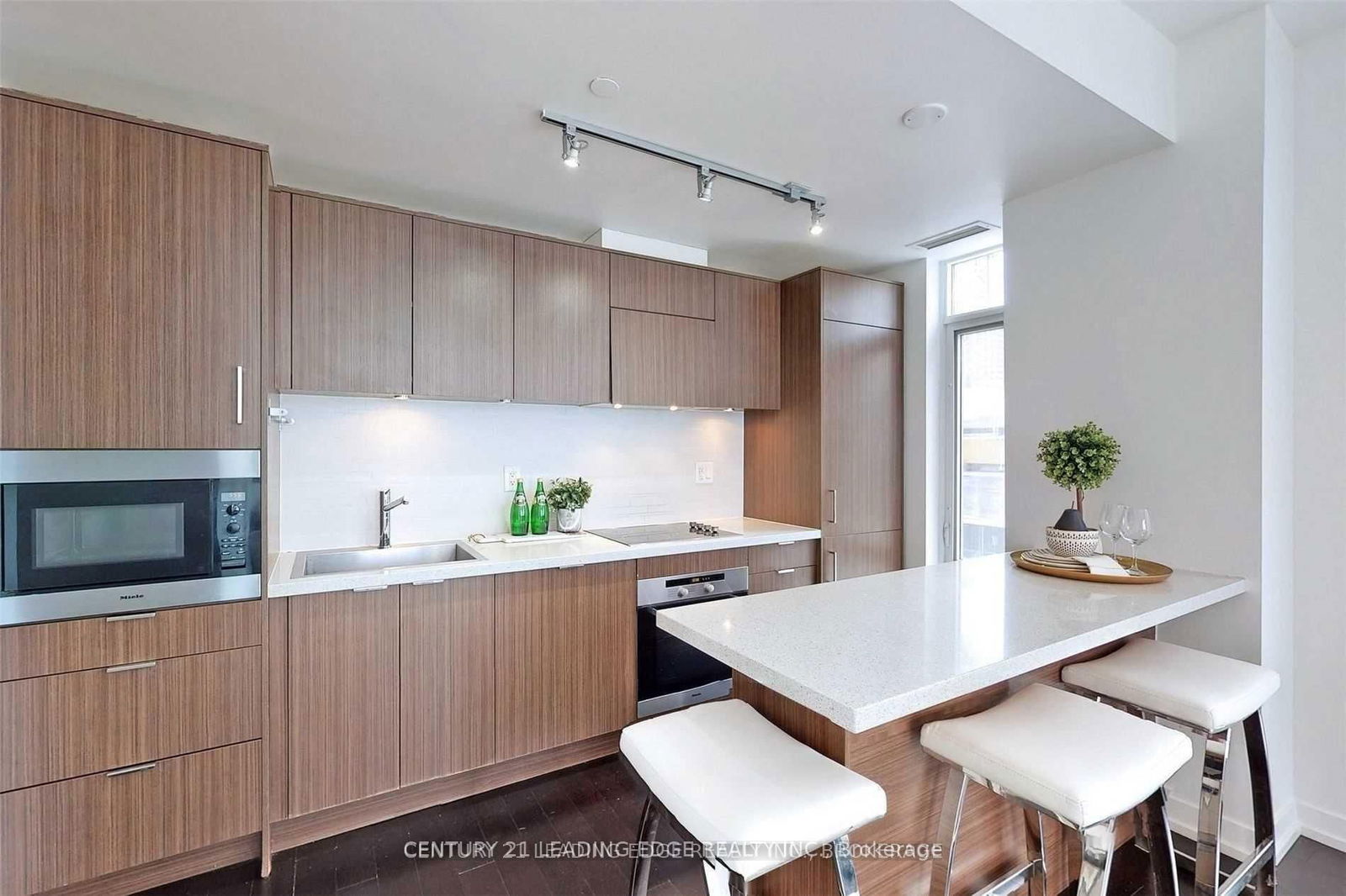 21 Widmer St, unit 1702 for sale