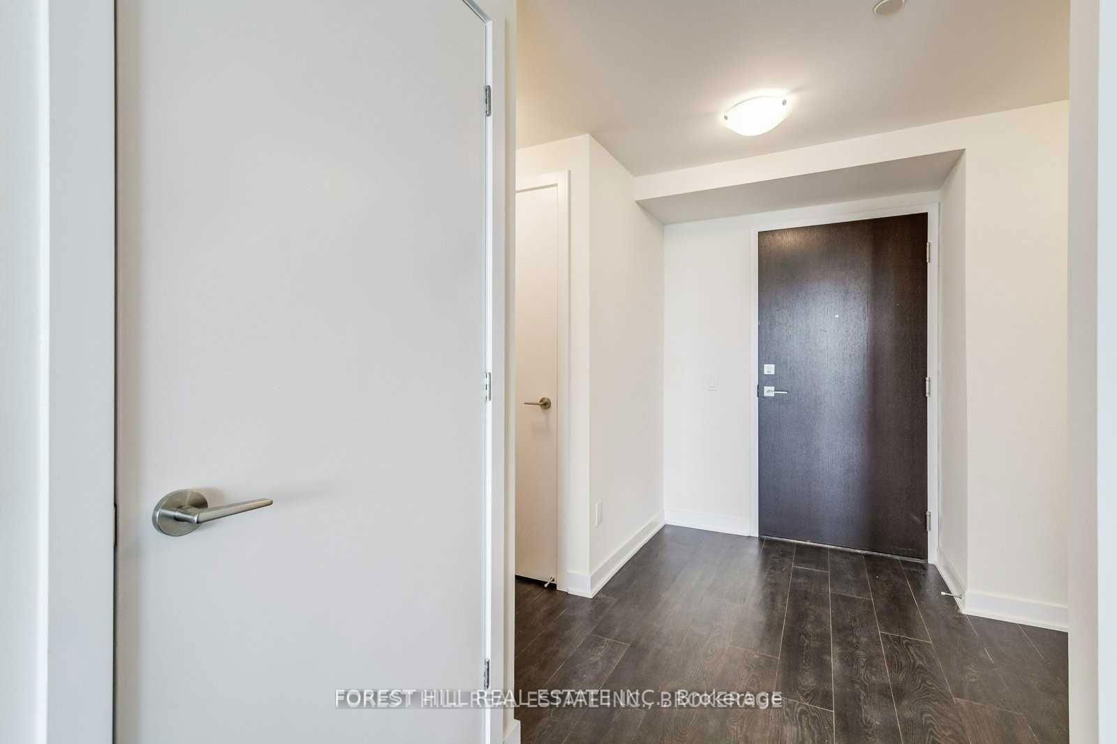 2221 Yonge St, unit 5406 for rent