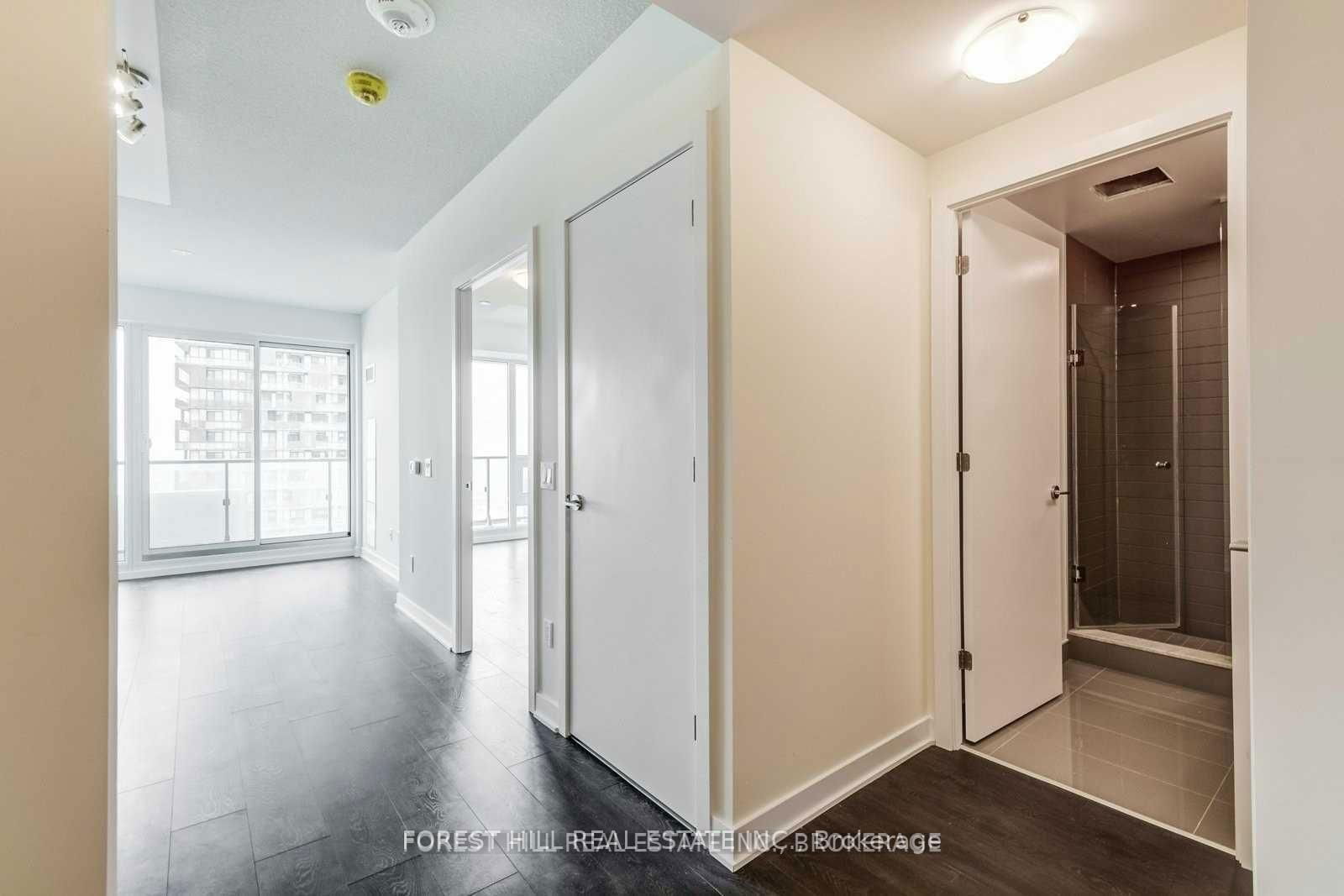 2221 Yonge St, unit 5406 for rent