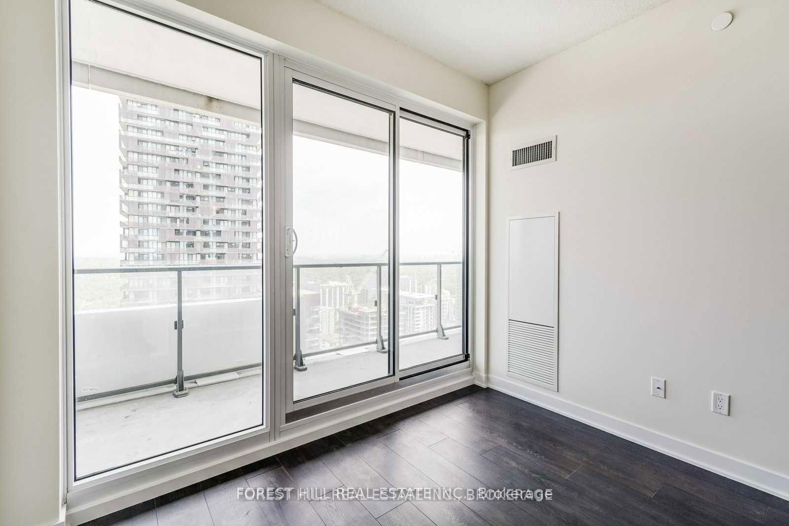 2221 Yonge St, unit 5406 for rent