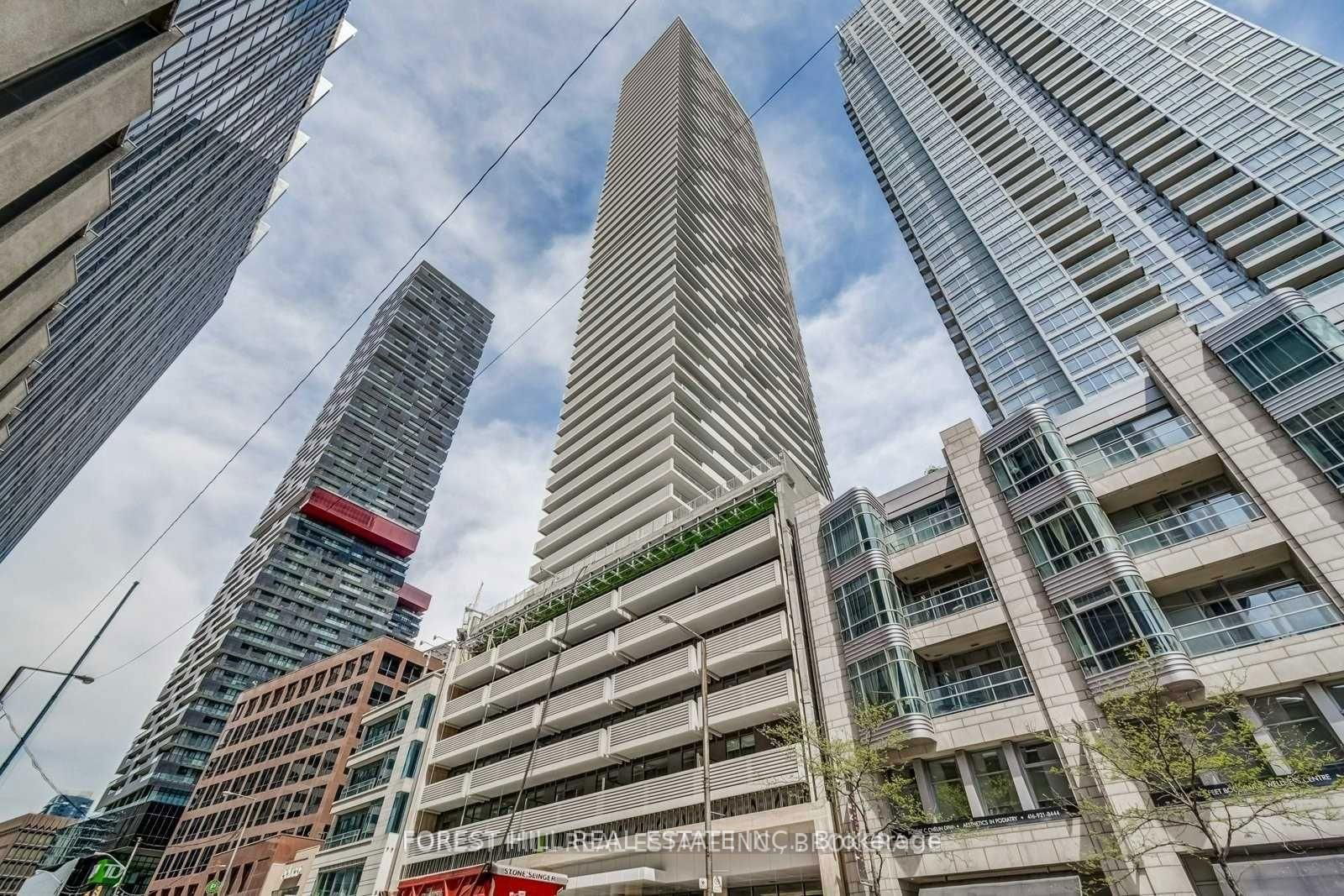 2221 Yonge St, unit 5406 for rent