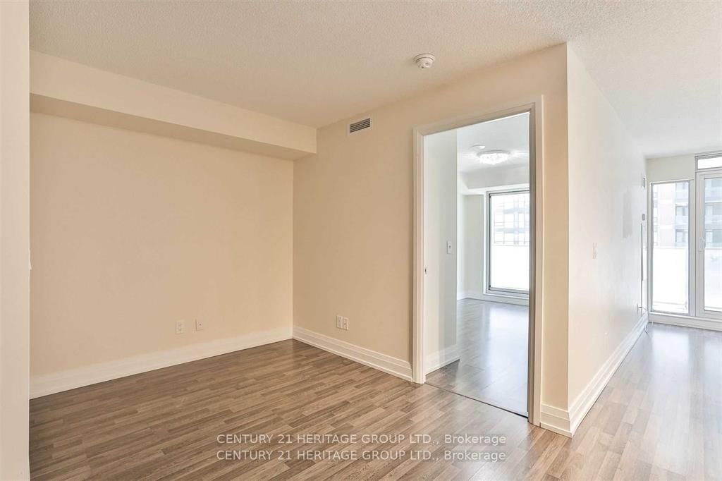 555 Wilson Ave, unit 417E for rent