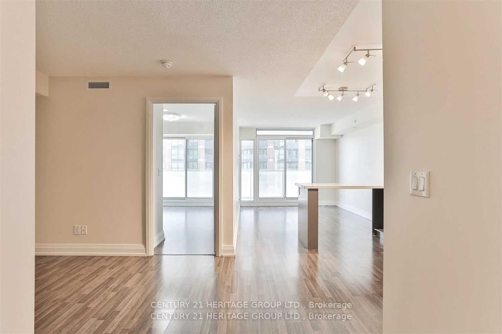 555 Wilson Ave, unit 417E for rent