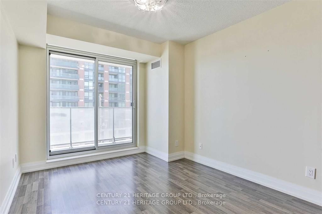 555 Wilson Ave, unit 417E for rent