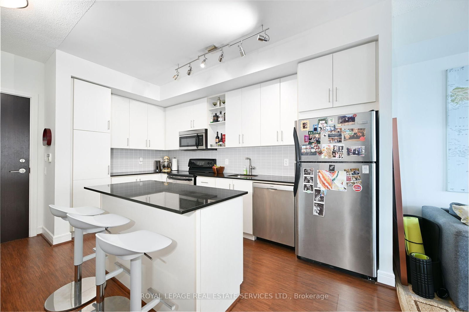 112 George St, unit S1607 for sale