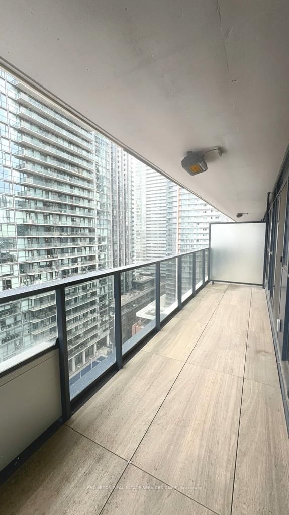 38 Widmer St, unit 2703 for rent