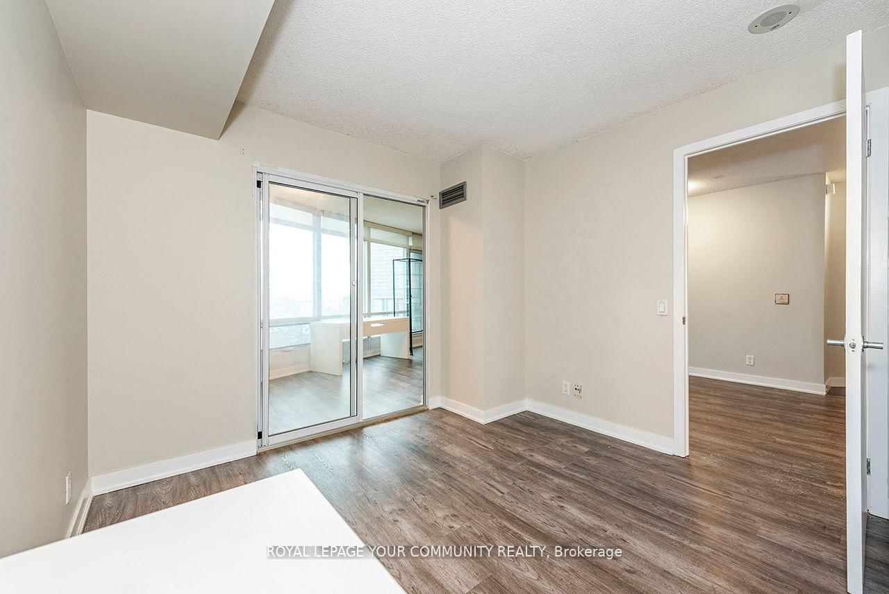 373 Front St W, unit 2102 for sale