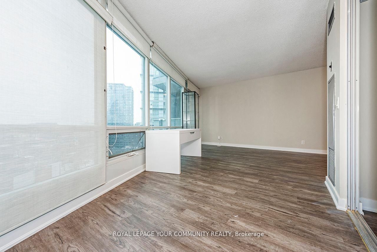 373 Front St W, unit 2102 for sale