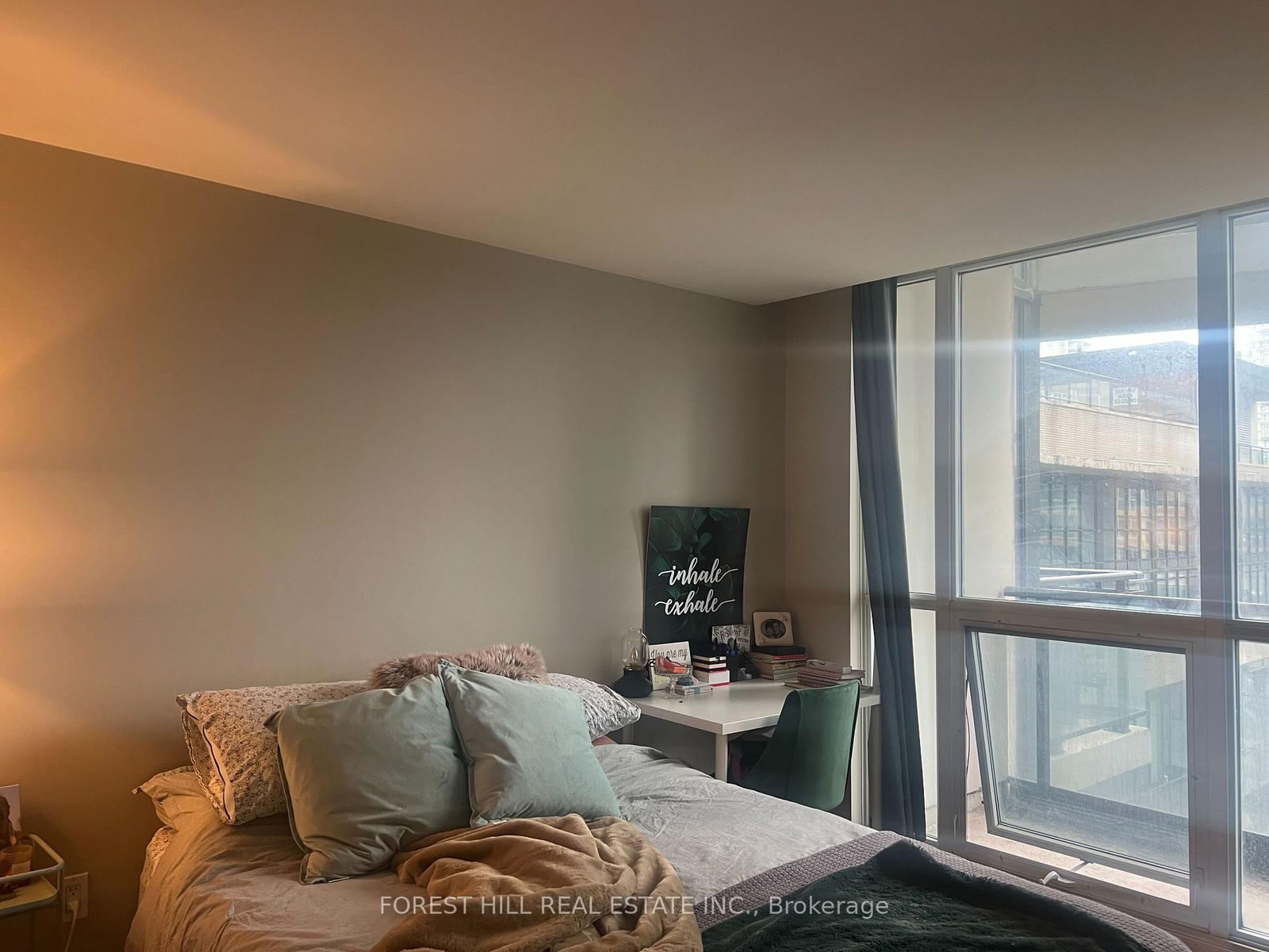 8 Telegram Mews, unit 909 for rent