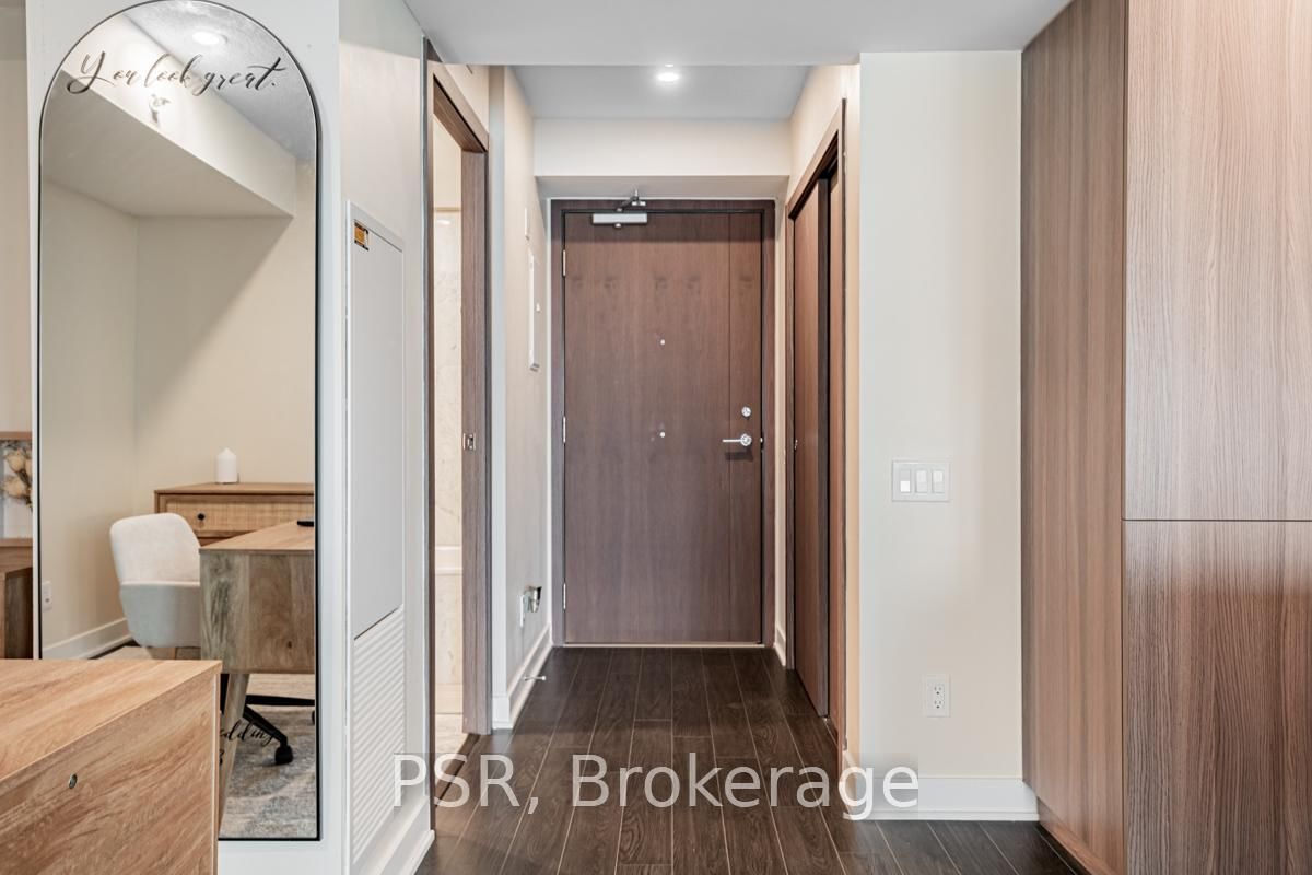 19 Bathurst St, unit 2310 for sale