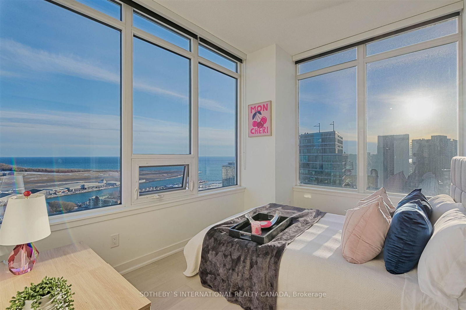 17 Bathurst St, unit 3602 for sale