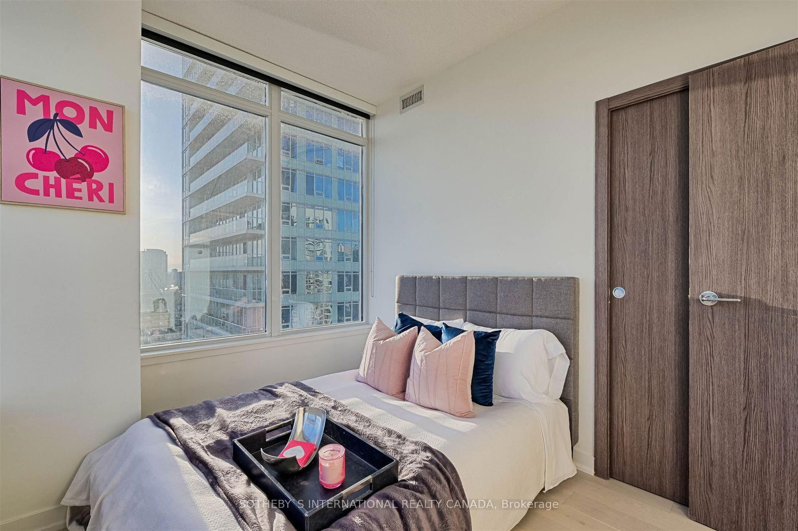 17 Bathurst St, unit 3602 for sale