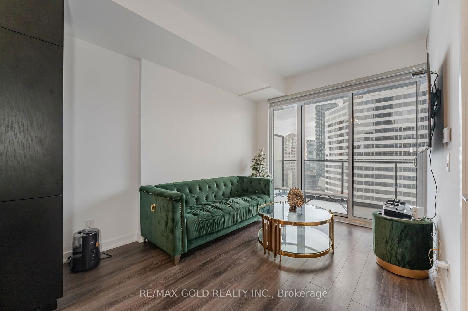 20 Edward St, unit 2506 for sale