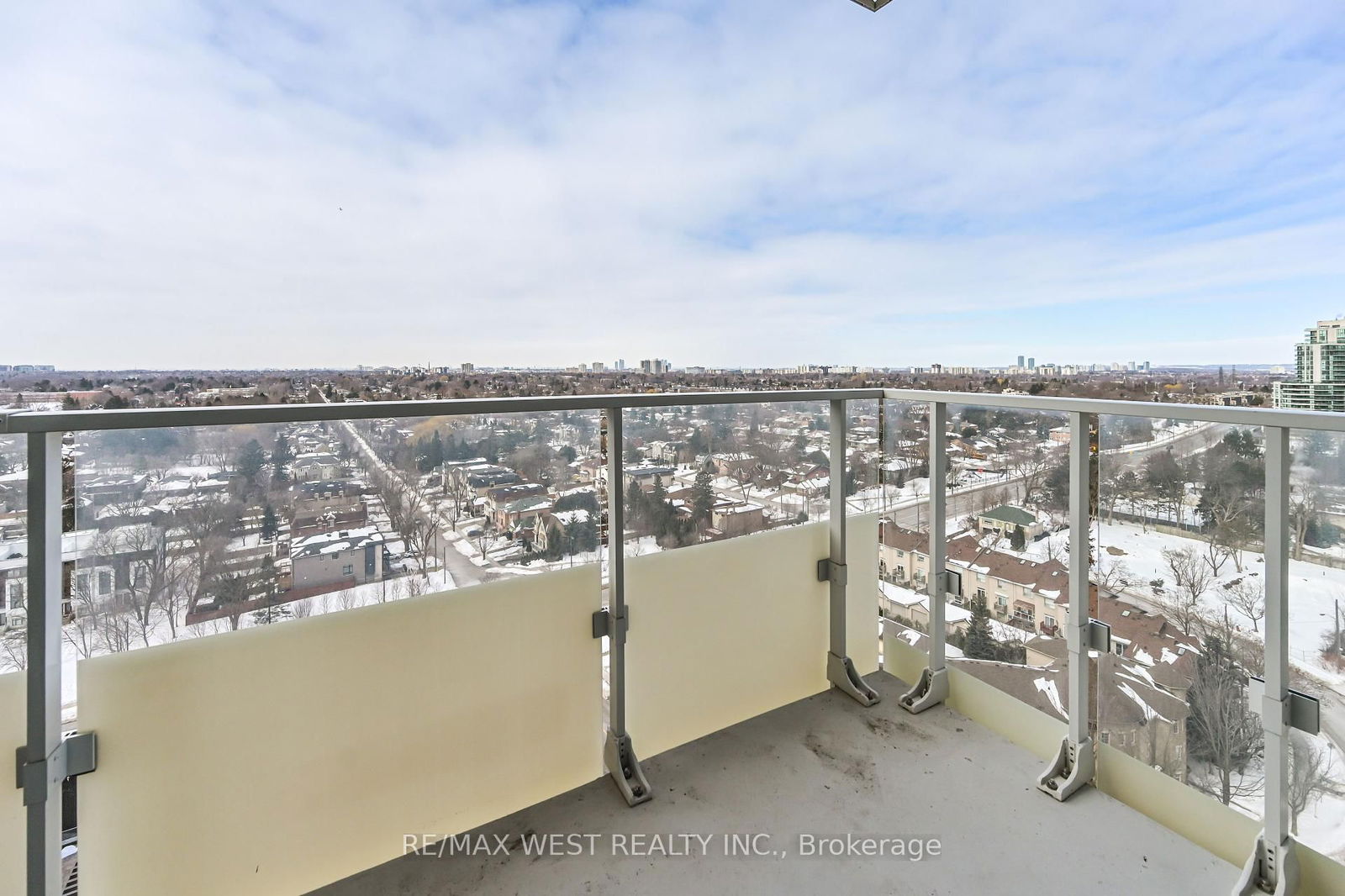 75 Canterbury Pl N, unit 1911 for rent