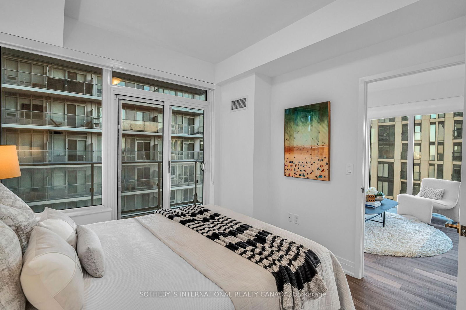 99 Broadway Ave, unit 1809 for sale