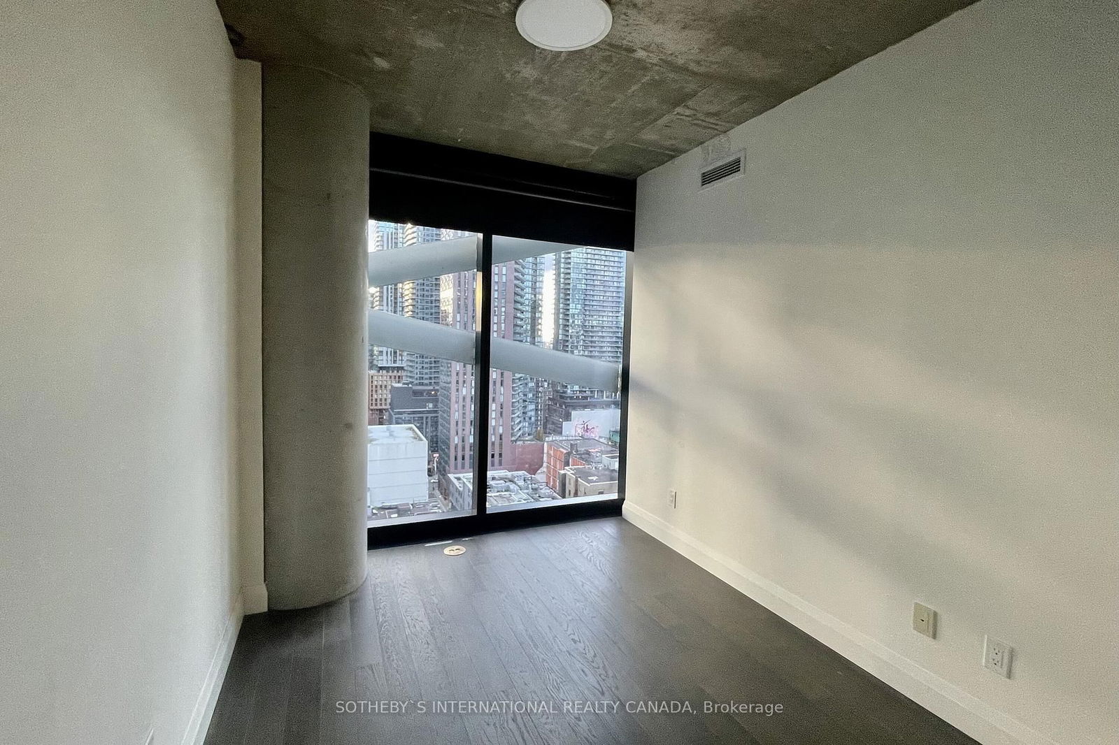 224 King Street West St W, unit 1907 for rent