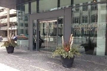 770 Bay St, unit 1605 for rent