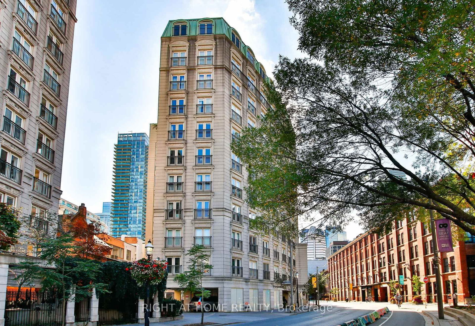 The French Quarter II Condos, Downtown, Toronto