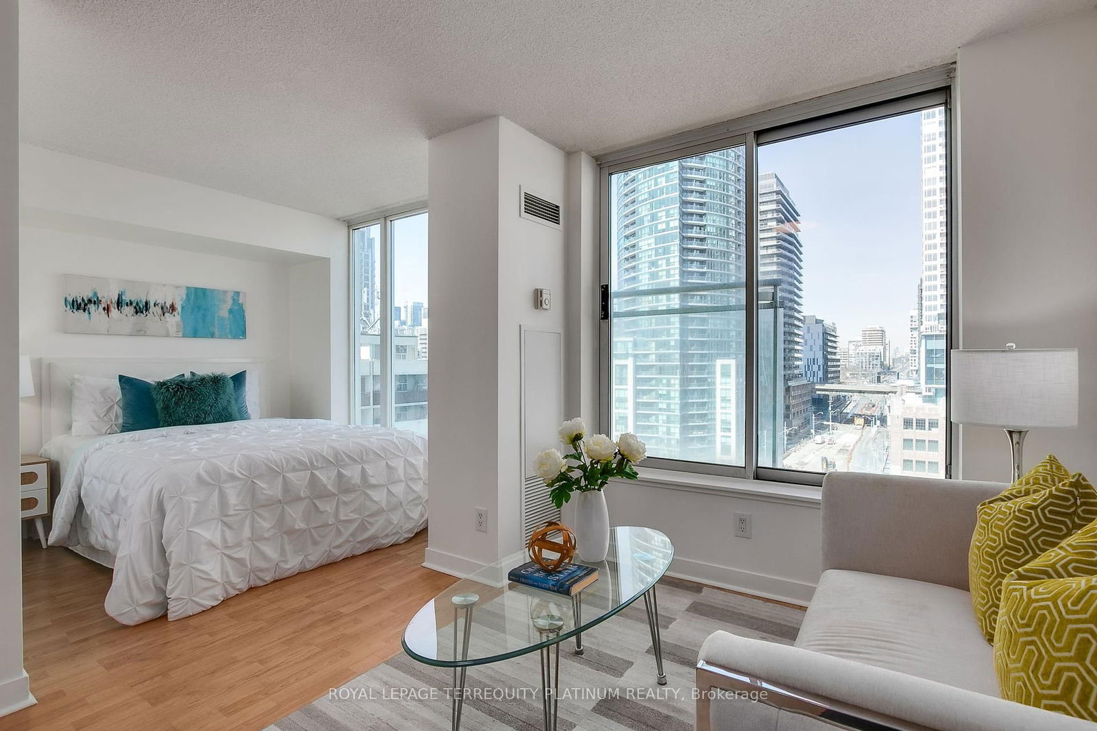 650 Queens Quay W, unit 1123 for sale