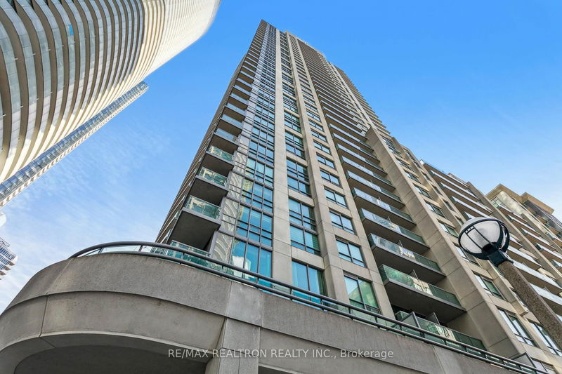 19 Grand Trunk Cres, unit 1215 for sale