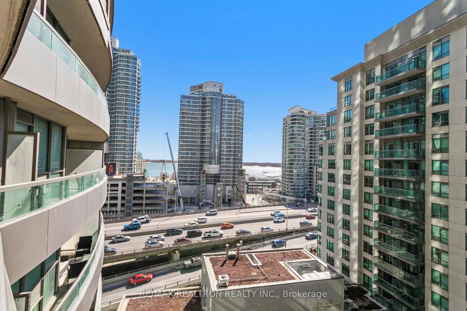 19 Grand Trunk Cres, unit 1215 for sale