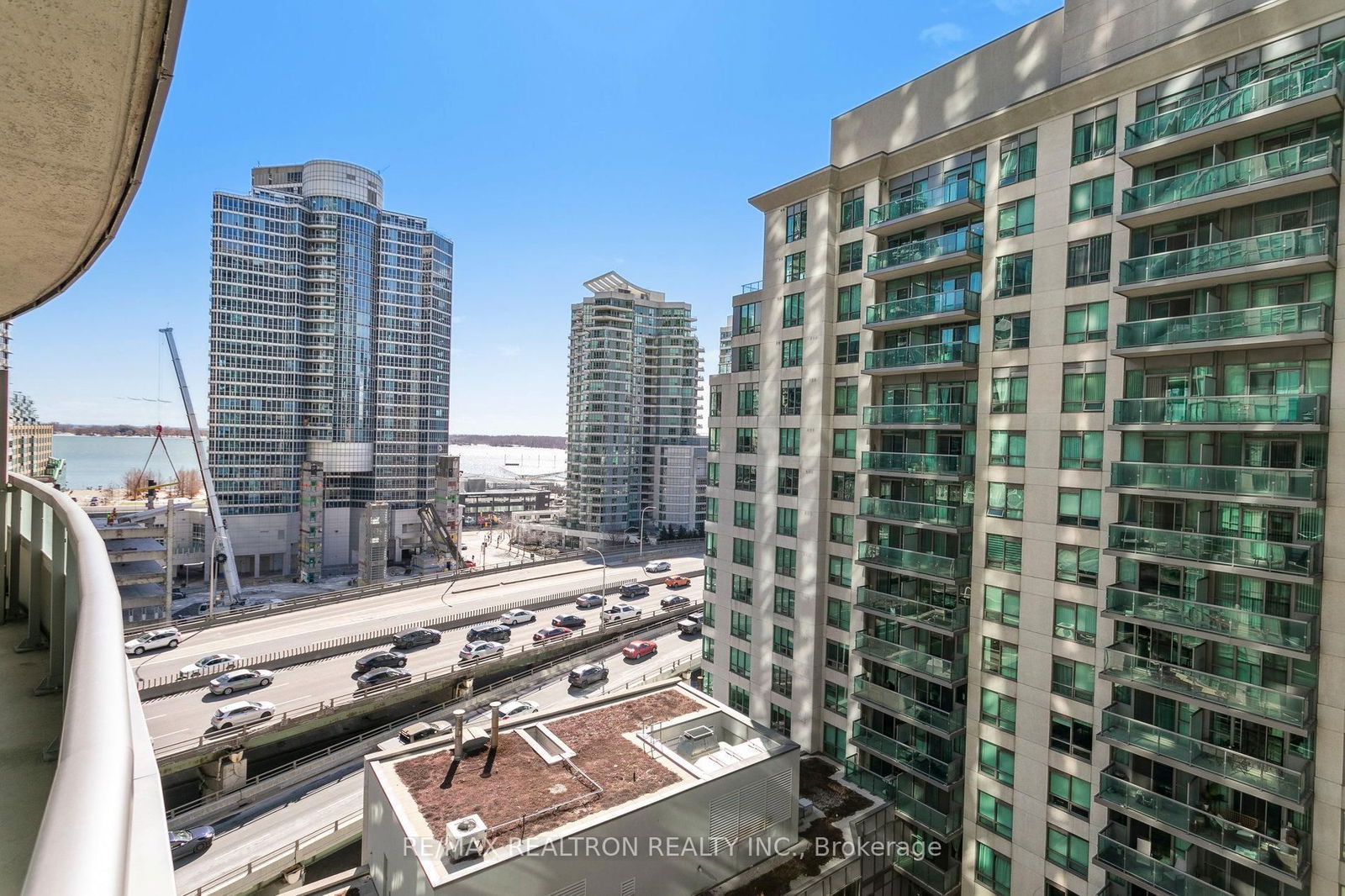 19 Grand Trunk Cres, unit 1215 for sale