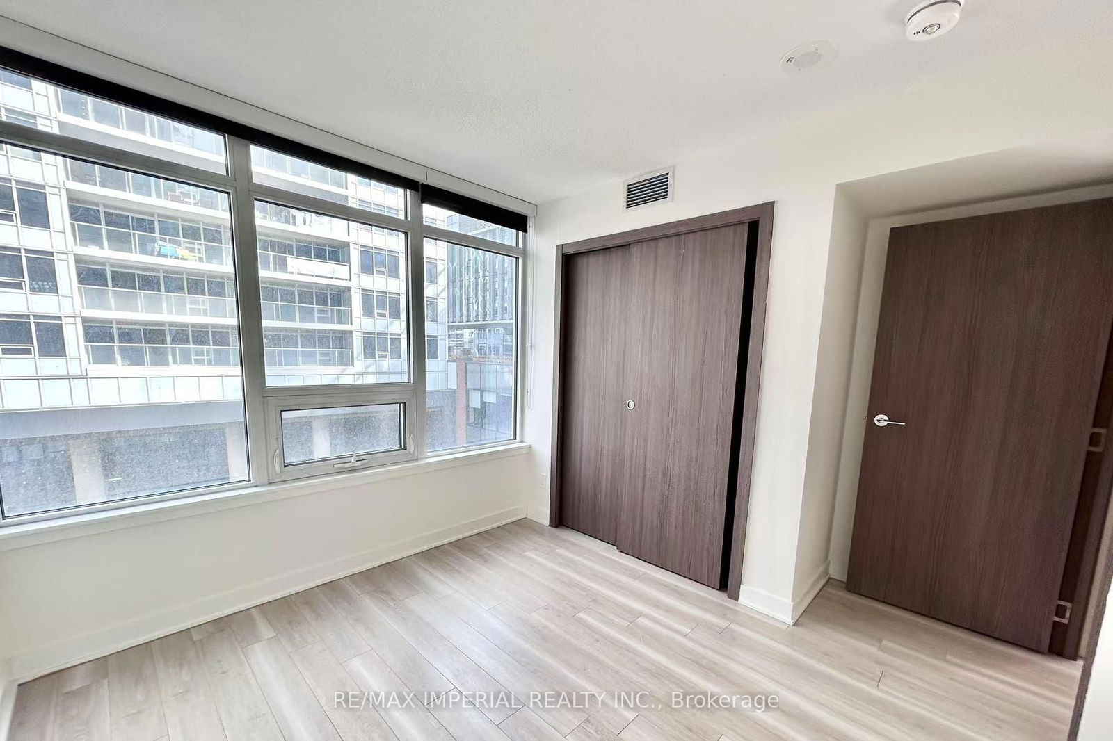 19 Bathurst St, unit 611 for sale