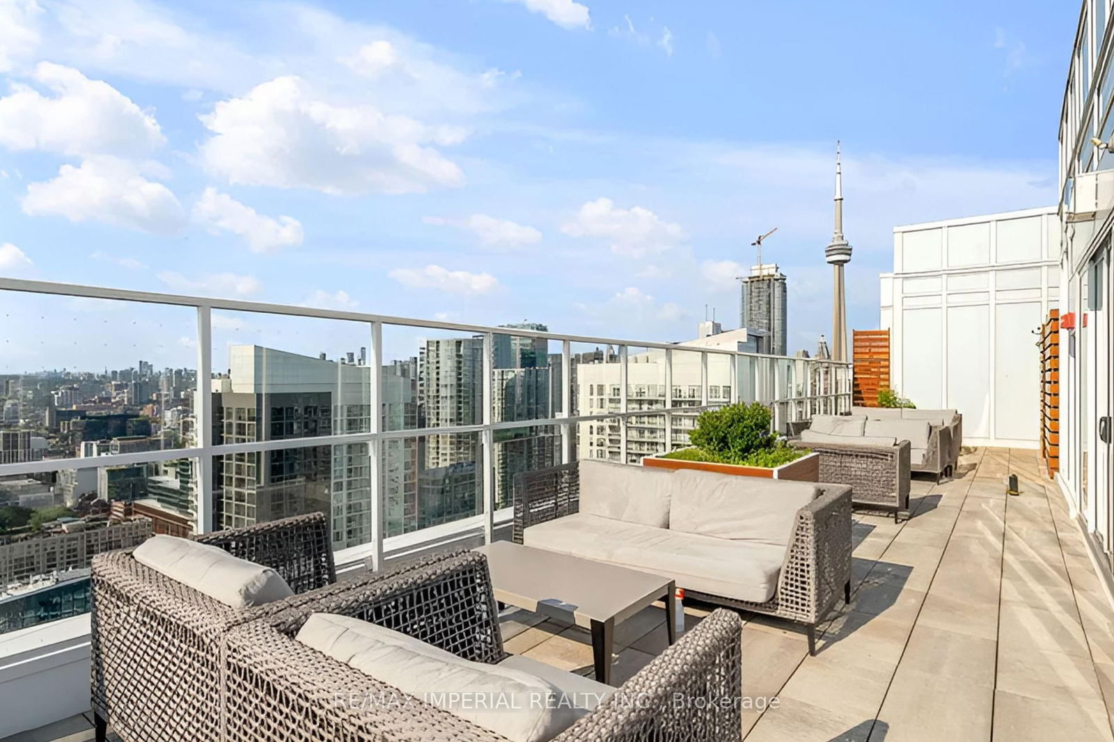 19 Bathurst St, unit 611 for sale