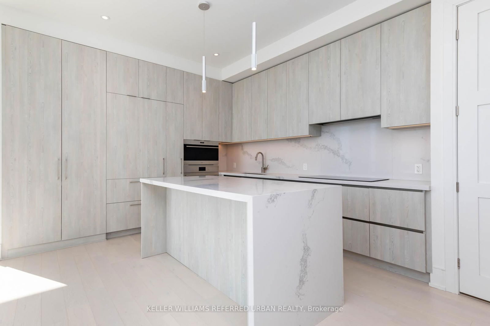 1 Yorkville Ave, unit Ph06 for sale