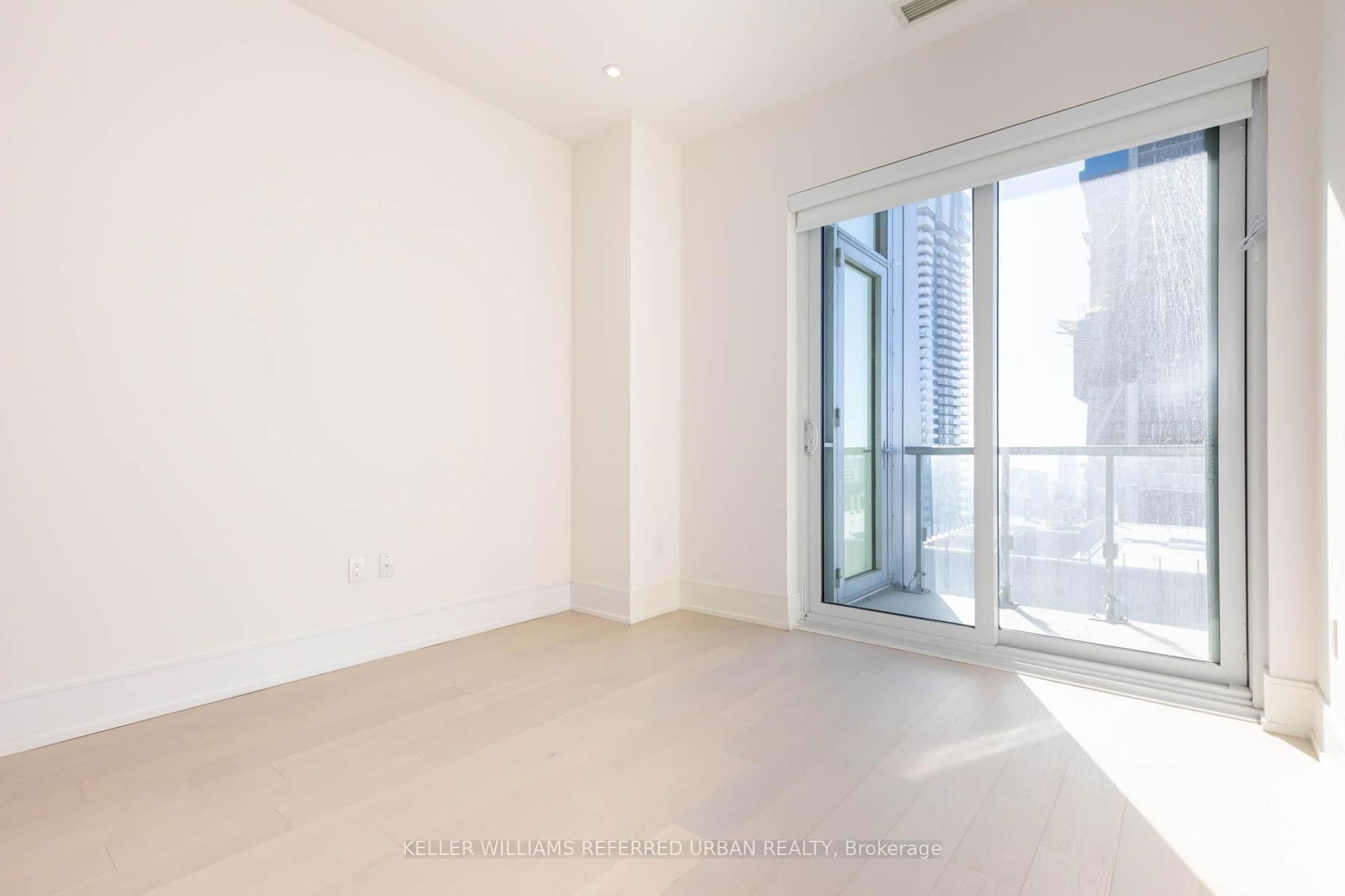 1 Yorkville Ave, unit Ph06 for sale