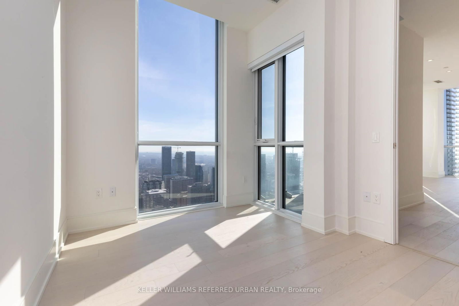 1 Yorkville Ave, unit Ph06 for sale