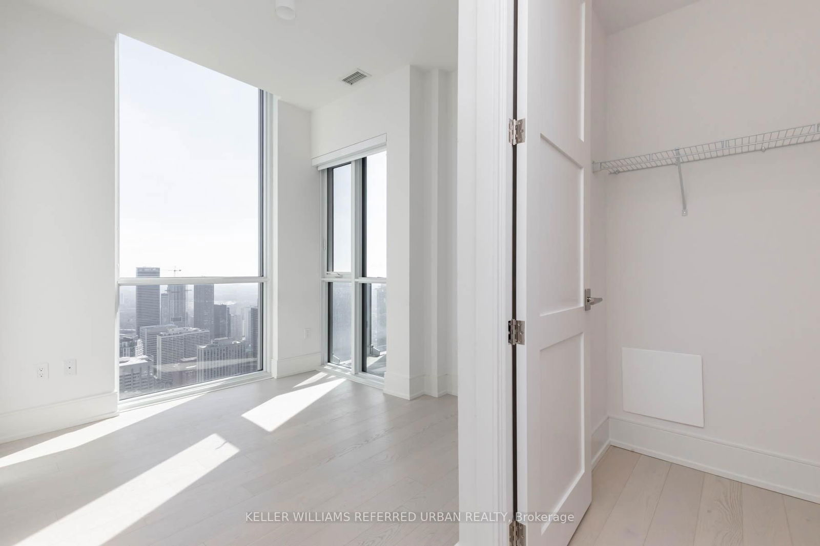 1 Yorkville Ave, unit Ph06 for sale