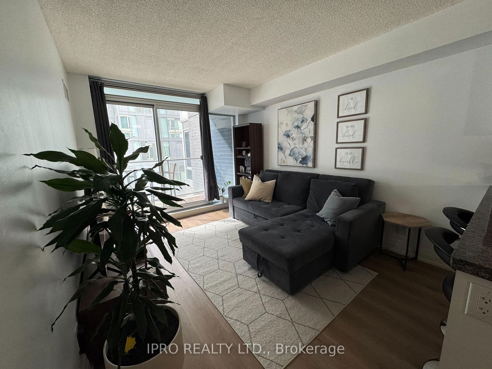 565 Wilson Ave, unit W307 for rent