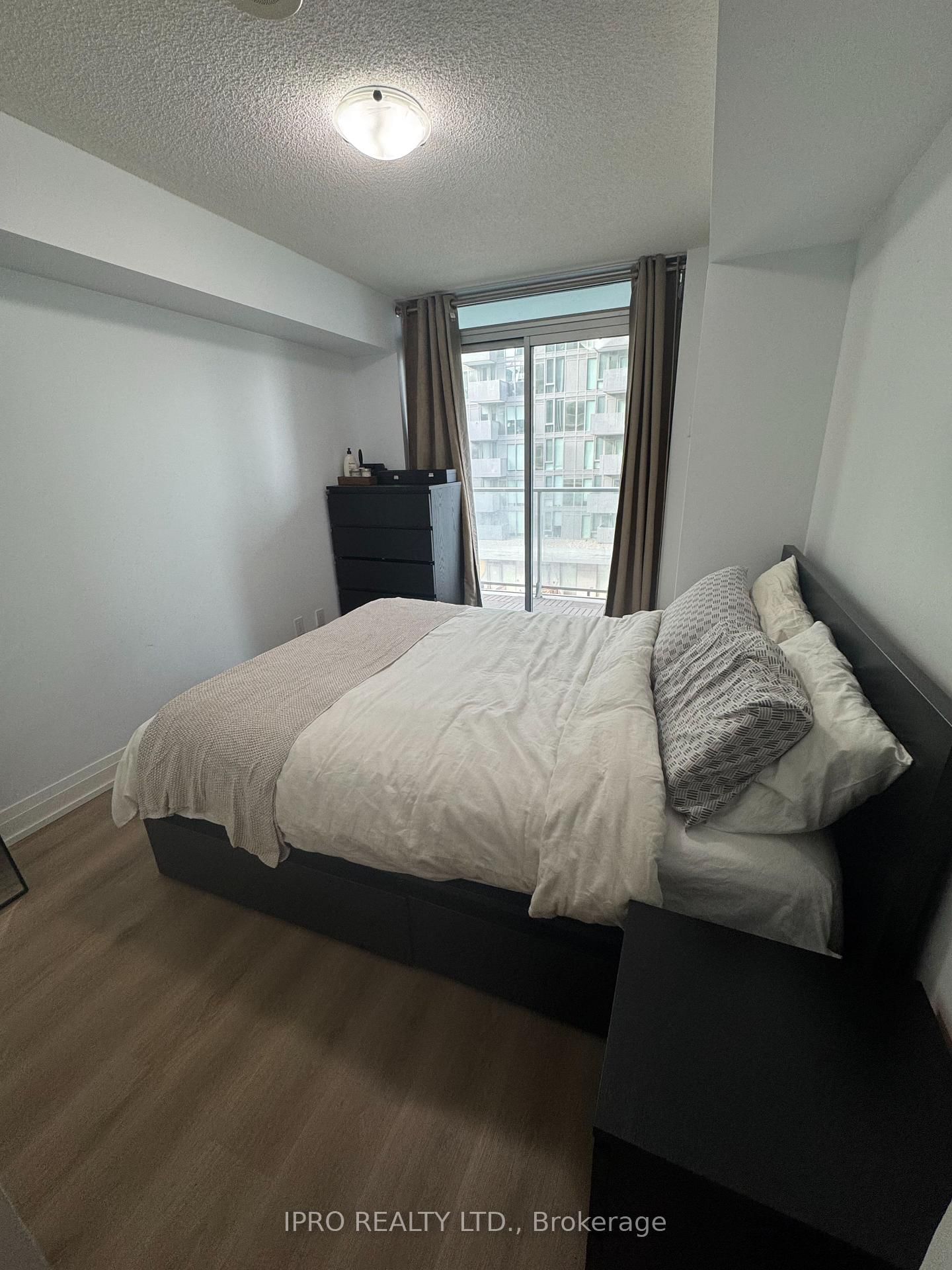 565 Wilson Ave, unit W307 for rent