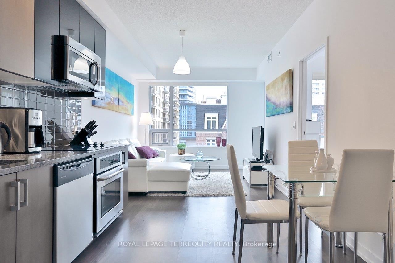 98 Lillian St, unit 210 for sale