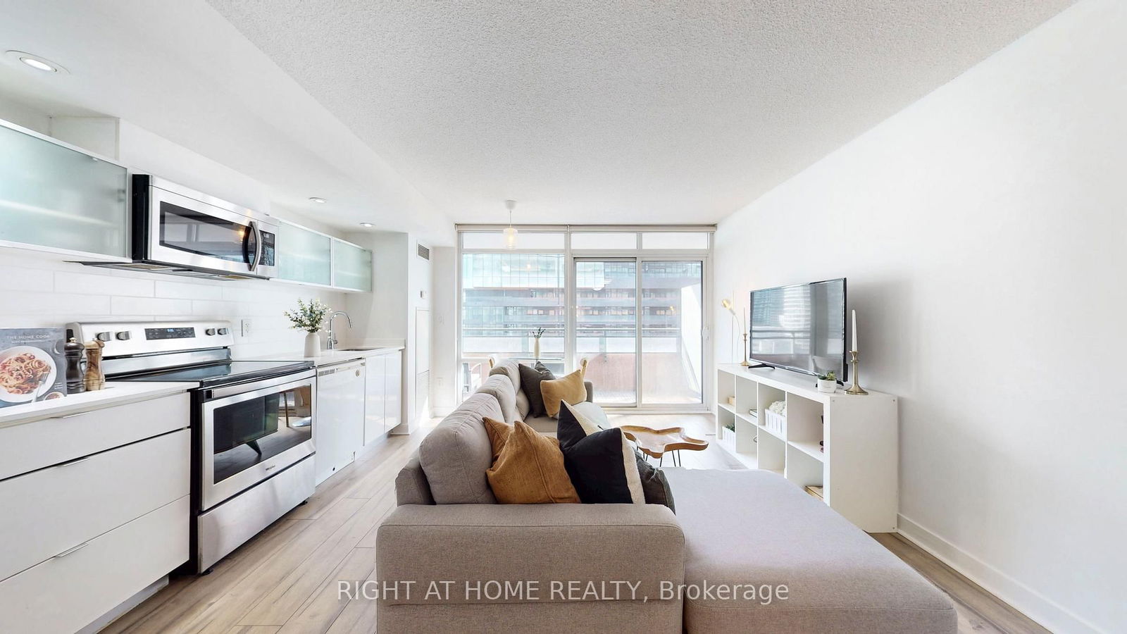 4K Spadina Ave, unit 909 for rent