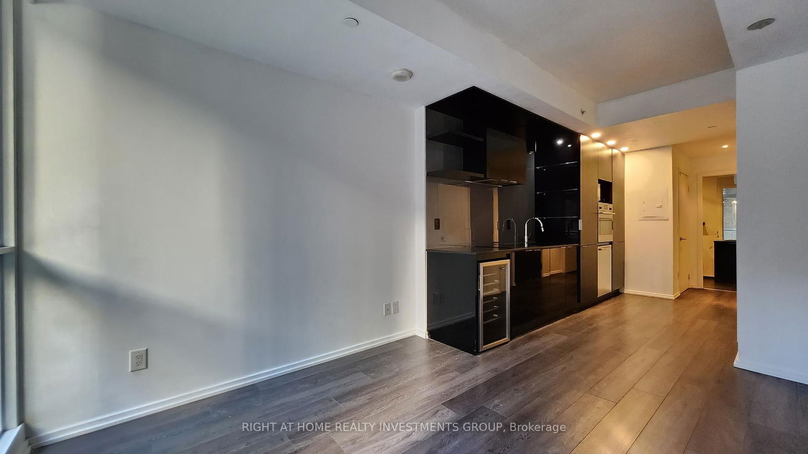 70 Temperance St, unit 1104 for rent