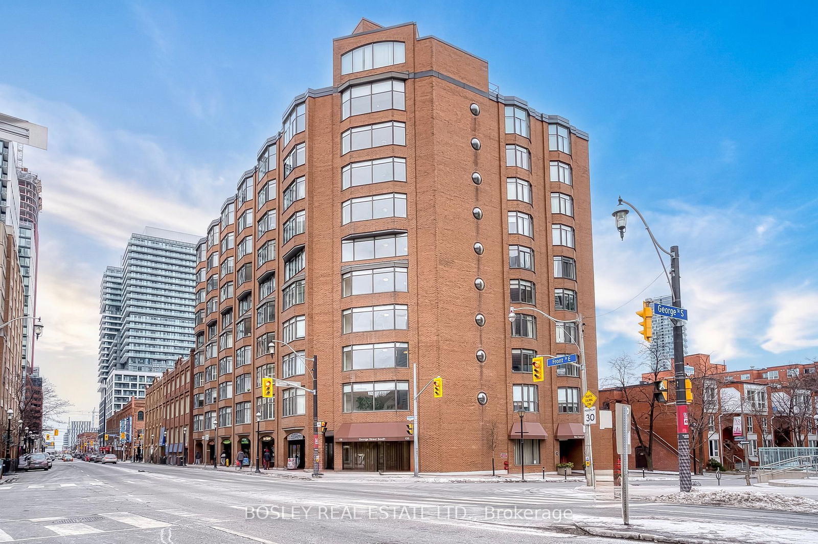 135 George St S, unit 402 for sale