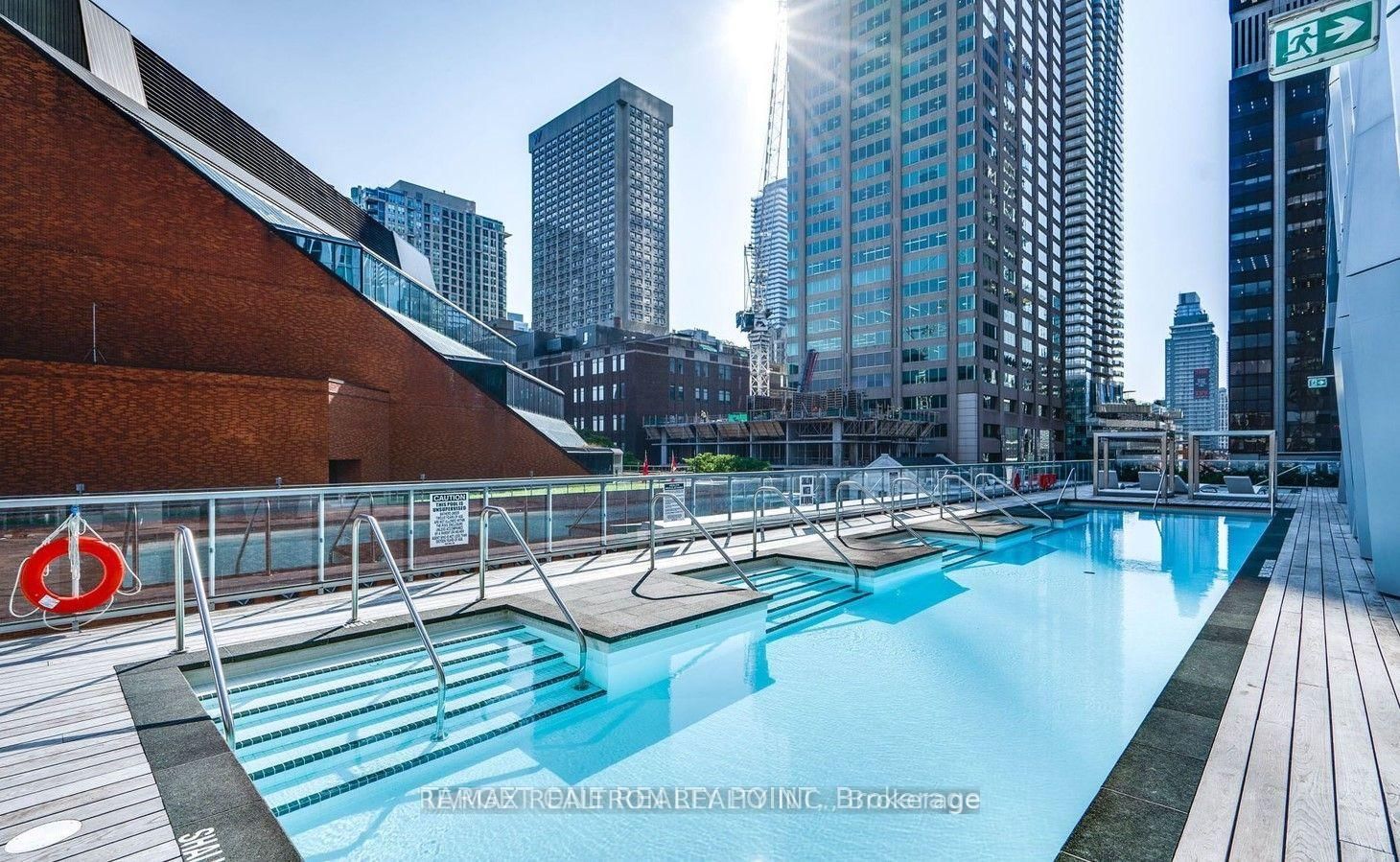 1 Yorkville Ave, unit 3210 for rent